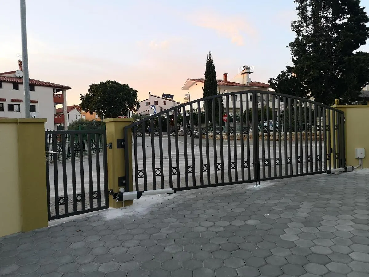 Flowers Apartments Medulin, Fucane 1A 0*, Medulin Croatia